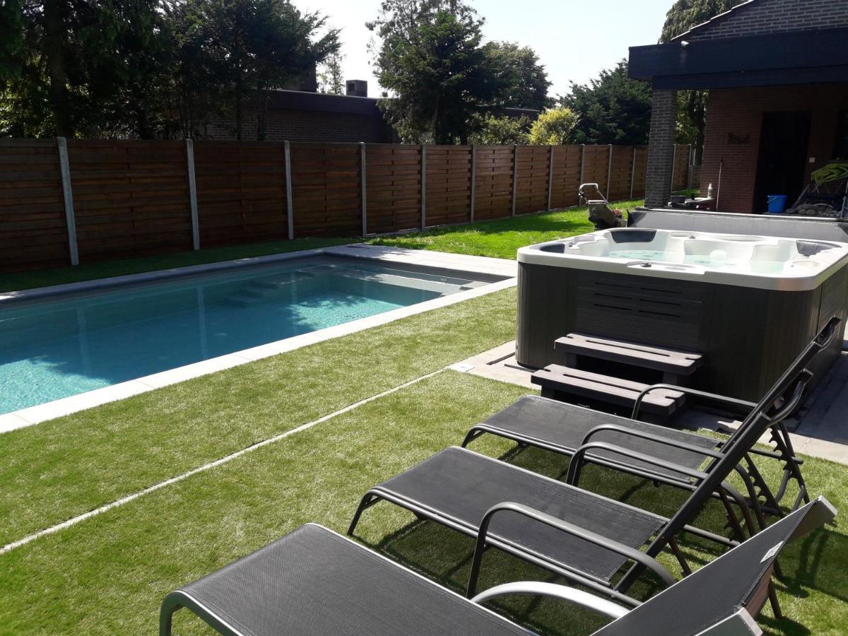 Appartement All In & Zwembad Leopoldsburg Bagian luar foto
